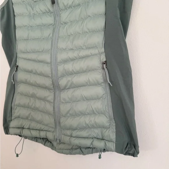 Columbia Women's Puffer Vest - Picture 3 of 11
